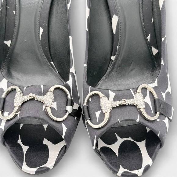 GUCCI Satin Crystal Horsebit Peep Toe Heels Sz 9 Black White LIKE NEW COA EU‎ 39 - Picture 5 of 11